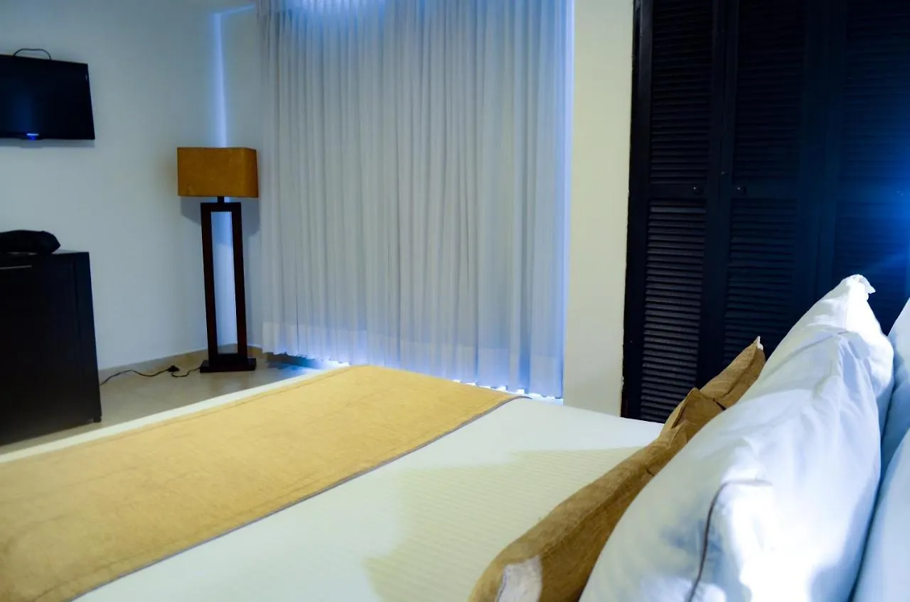 Hotel Playa Club Cartagena 3*,