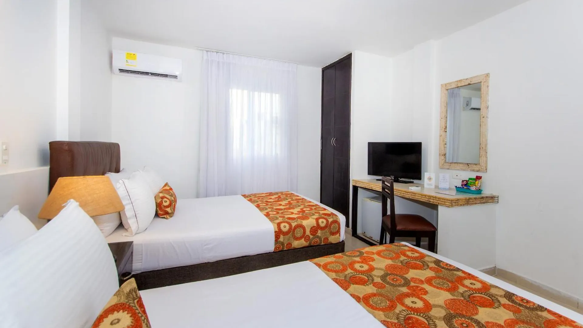 Hotel Playa Club Cartagena 3*,